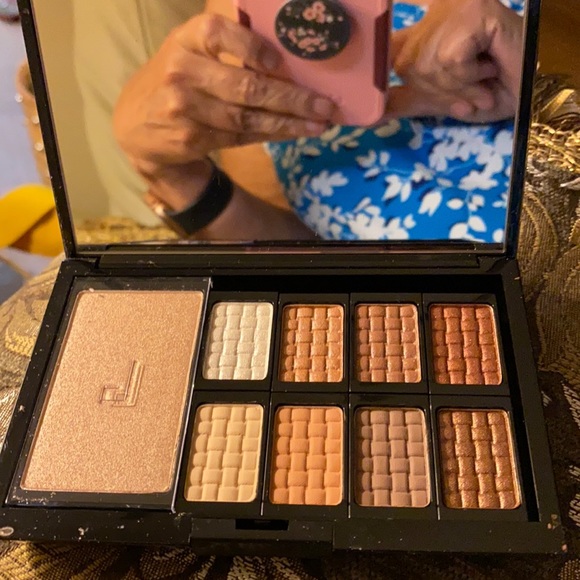 Doucce Freematic eyeshadow pro palette - Picture 1 of 1